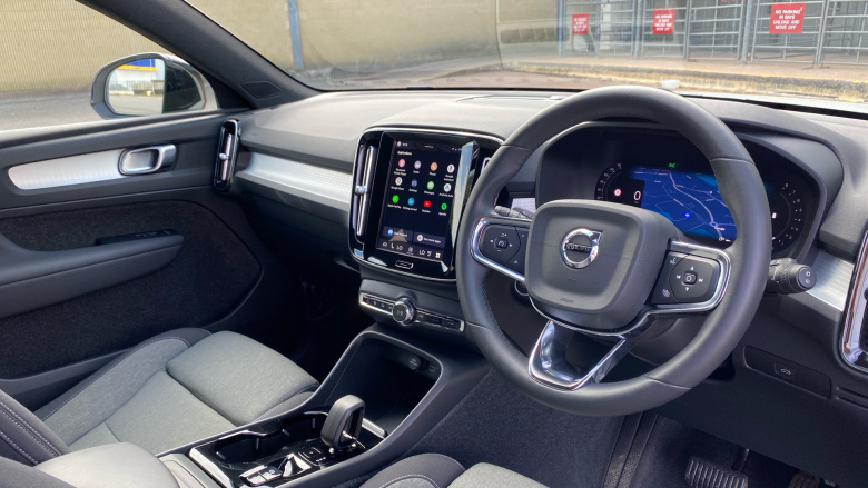 Volvo XC40 2.0 B3P Plus Dark 5dr Auto Petrol Estate